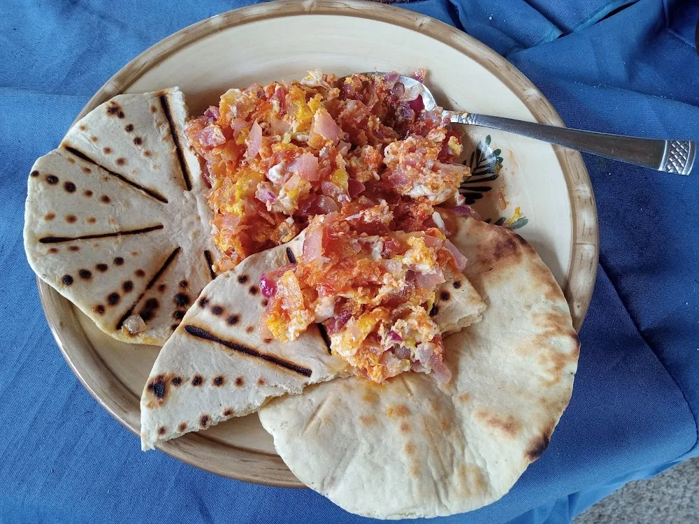Arepa Con Huevos Pericos